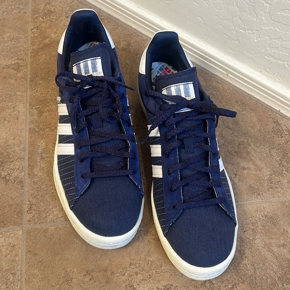 NWOT Mens Adidas Campus Shoes size 11